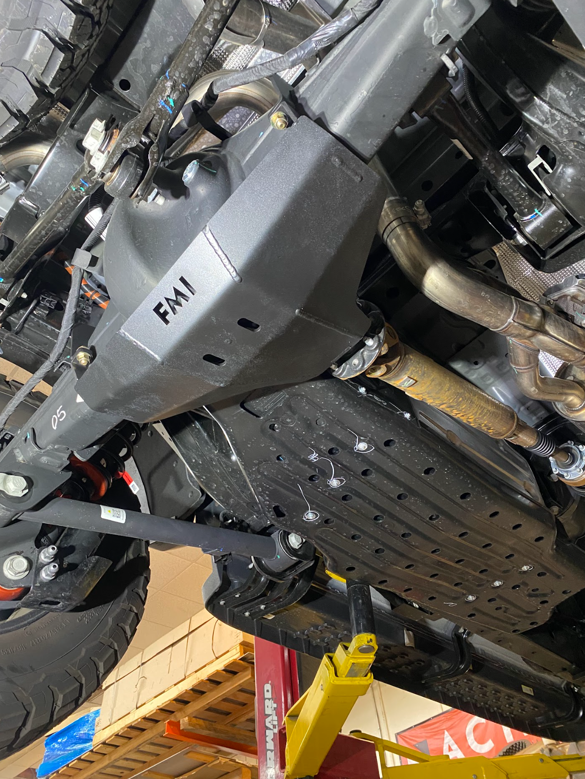 2024 Ranger Raptor rear differential skid plate installed, showcasing durable protection for offroad adventures.