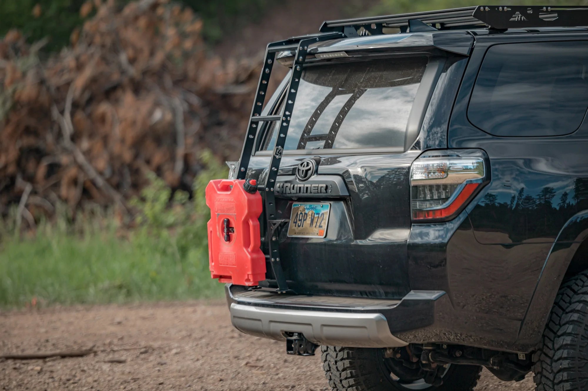 SUMMIT HATCH LADDER / 5TH GEN Previous Next 4RUNNER  / 2010+