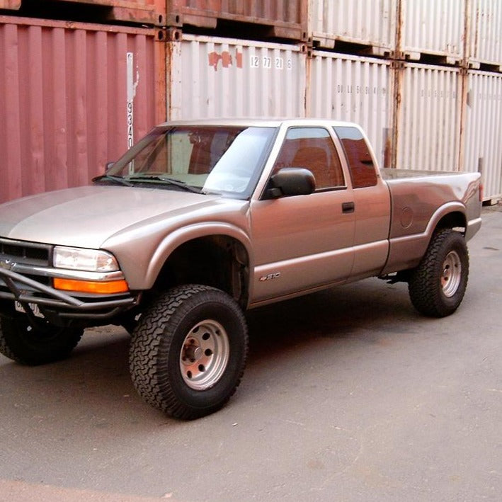 1994-2005 Chevrolet S-10 fenders designed for enhanced durability and style, perfect for offroad enthusiasts.